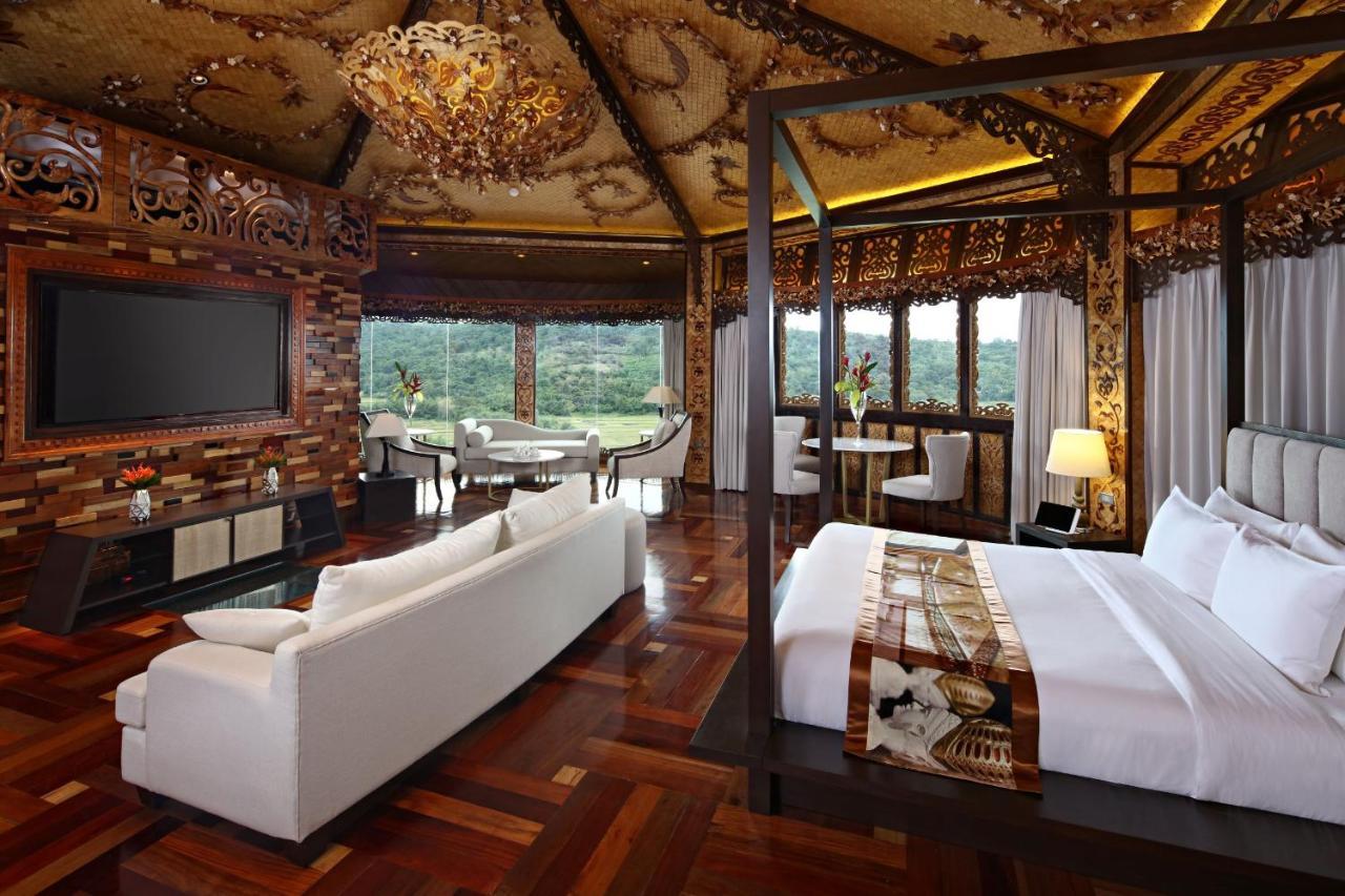 Rancho Bernardo Luxury Villas And Resort Bagac Luaran gambar
