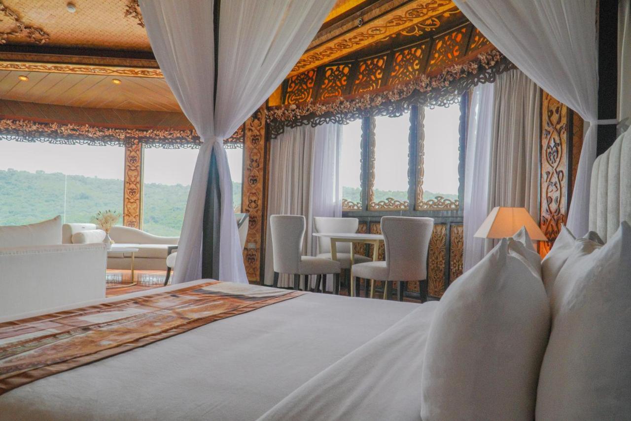 Rancho Bernardo Luxury Villas And Resort Bagac Luaran gambar