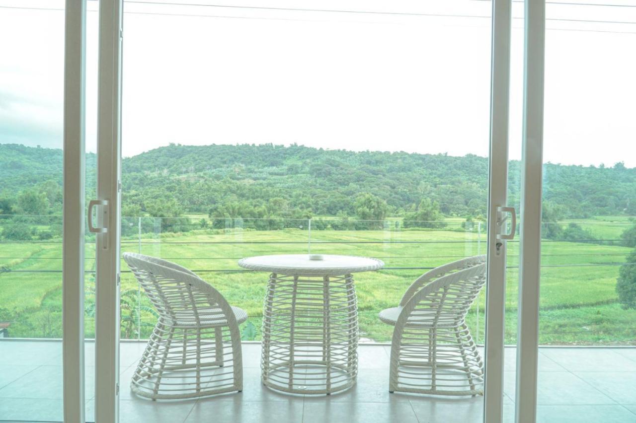 Rancho Bernardo Luxury Villas And Resort Bagac Luaran gambar