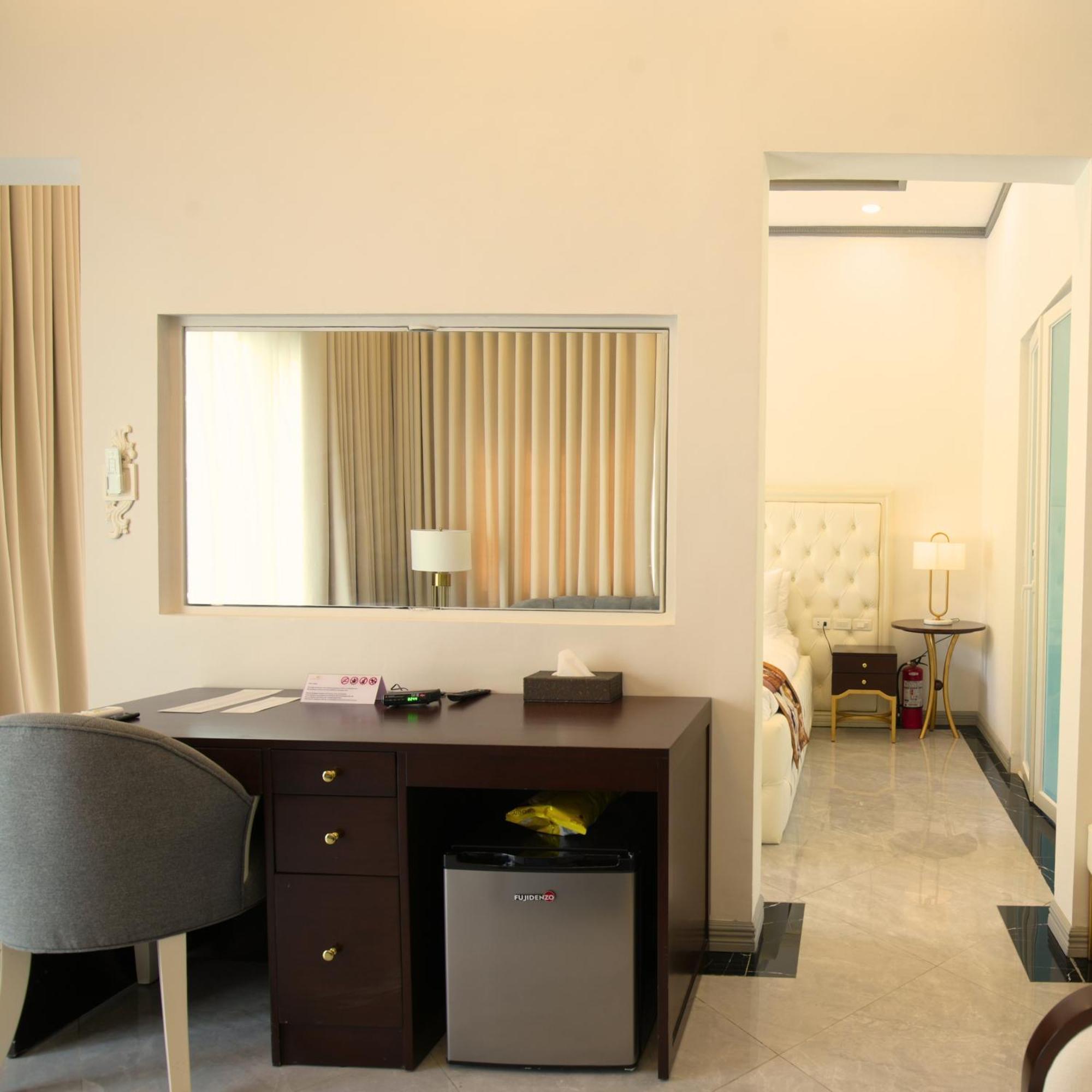 Rancho Bernardo Luxury Villas And Resort Bagac Luaran gambar